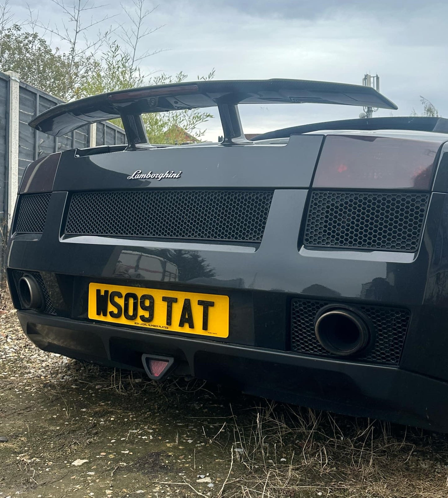 4d 5mm demo number plate on a lambo