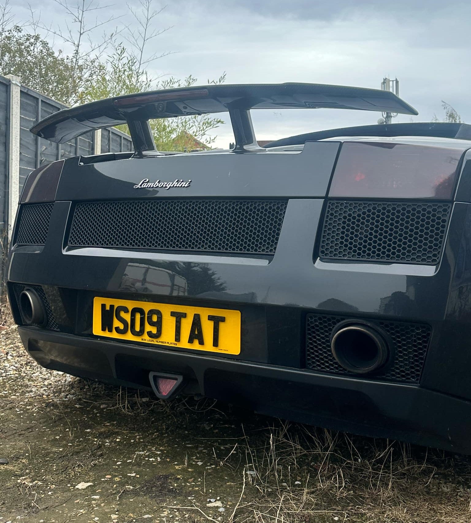 4d 5mm demo number plate on a lambo